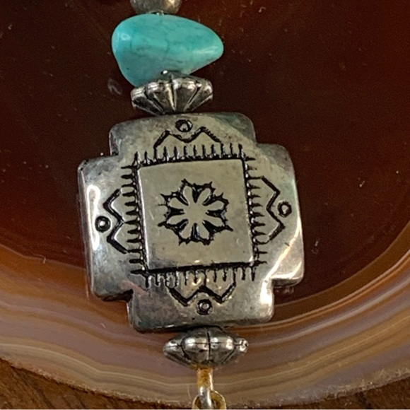Southwestern Faux Turquoise Native American Style Etched Silver Tone Necklace - Picture 3 of 7